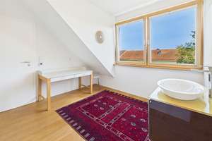 Stilvoll wohnen über den Dächern – vollmöblierte Design-Dachgeschosswohnung mit Dachterrasse und Kli – Die vollständige Adresse der Immobilie erhältst du vom Anbieter., 81547 Giesing, München – Vorschaubild 14