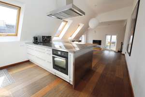 PENTHOUSE MIT GROSSER TERRASSE - AUFZUG & PARKETT - URBANER LIFESTYLE  IM SIMON DACH KIEZ – Simon-Dach-Str. 14, 10245 Friedrichshain, Berlin – Vorschaubild 7