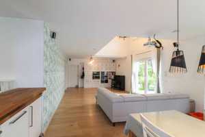 Hochmodernes Einfamilienhaus mit PV-, Be-und Entlüftungsanlage – Erding (Kreis) – Vorschaubild 2