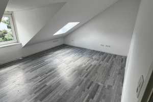 Günstiges 5-Raum-Haus mit gehobener Innenausstattung und EBK in Nürnberg Blütenstraße – Nürnberg – Vorschaubild 11