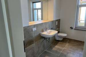 Offene Wohnküche & Balkon im sanierten Eckhaus. Stilvolle 2 Zimmer Wohnung mit Aufzug und A+ Energie – Schwartzestraße 6, 4229 Kleinzschocher, Leipzig – Vorschaubild 13