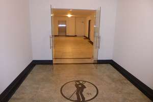 54 m² großes Wohnzimmer!!! - Exklusive 4-Raum-Maisonette mit vielen Extras – Ulmenstr. 3b, 9112 Kaßberg, Chemnitz – Vorschaubild 54