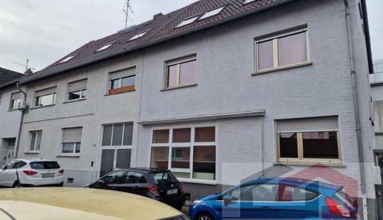 Bild von 4 Familienhaus + Gewerbefläche in ruhiger Lage von Hanau - Steinheim