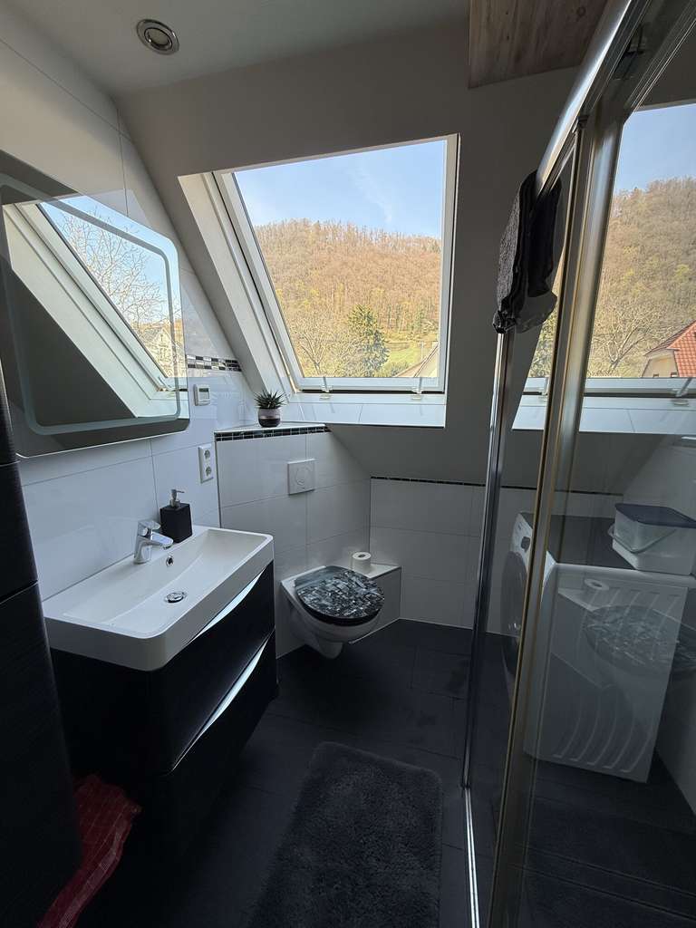 Immobilie in Badenweiler - Schöne 3 Zimmer Wohnung in Oberweiler!
Klein, aber fein!Sofort beziehbar.
Saniert 2015! - Bild 2