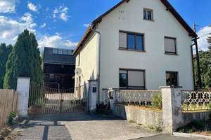 Ein- Zweifamilienhaus mit Scheune, Garagen und großem Grundstück – Die vollständige Adresse der Immobilie erhältst du vom Anbieter., 7338 Drognitz – Vorschaubild 3