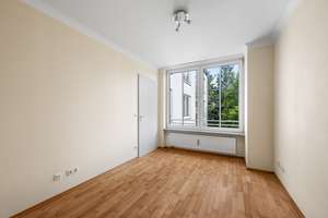 Renovierungsbedürftige 2-Zimmer-Wohnung mit sonniger Süd-Loggia – Die vollständige Adresse der Immobilie erhältst du vom Anbieter., 81673 Josephsburg, München – Vorschaubild 8