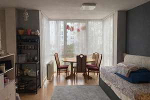 Attraktive Zwei-Zimmerwohnung mit Wintergarten in gefragter Lage – ideal für Kapitalanleger oder Eig