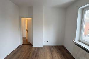 Großzügige Maisonette-Wohnung mit zwei Balkonen in Bremen-Findorff – Die vollständige Adresse der Immobilie erhältst du vom Anbieter., 28215 Findorff-Bürgerweide, Bremen – Vorschaubild 9