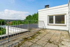 Penthouse mit Parkett/Laminatböden und Dachterrasse in Bielefeld - Großdornberg