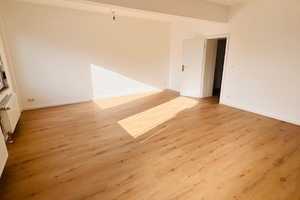***ERSTBEZUG NACH RENOVIERUNG - SCHÖNE 2 ZIMMER WOHNUNG MIT BALKON UND GARTEN*** – Erkrather Str.  62, 40233 Düsseldorf – Vorschaubild 1
