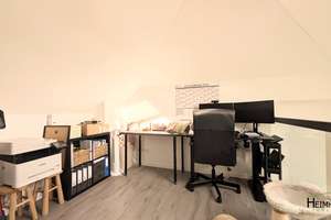 Moderne & edle Dachgeschosswohnung mit großem SÜD-Balkon (19m²) - 5 Gehminuten vom Feldmochinger See – Karlsfelder Str. 38 C, 80995 Feldmoching, München – Vorschaubild 9