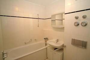 **** Tolle Neubau-Wohnung mit 2 Riesen-Erkern & Süd-Balkon & Laminat & Bad & Bar/ Theke! **** – Hasengartenstr. 9a, 65189 Südost, Wiesbaden – Vorschaubild 13