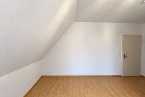 Geräumige 4 Zimmer-Wohnung mit Balkon – 65207 Igstadt, Wiesbaden – Vorschaubild 4