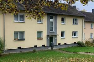 Ab sofort: Frisch renovierte 3,5-Raum-Wohnung mit eigener Terrasse