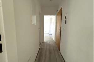 Zentrale 2-Zimmer-Etagenwohnung in ruhiger Lage von Bremerhaven – Schönianstraße 18, 27570 Geestemünde, Bremerhaven – Vorschaubild 2