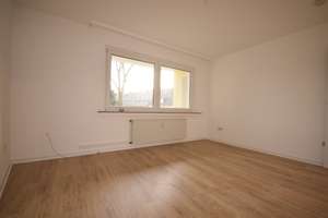 Charmante, sehr helle und ruhige 2-Zimmer-Wohnung mit Balkon in Duisburg-Meiderich – Metzer Str. 17, 47137 Untermeiderich, Duisburg – Vorschaubild 2