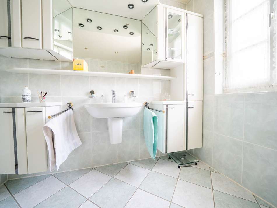 Badezimmer (OG) (1)