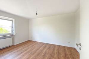 Erstbezug nach Sanierung: Helle 3,5-Zimmer-Wohnung mit Weitblick in zentraler Erlanger Lage – Gerhart-Hauptmann-Straße 19, 91058 Schönfeld, Erlangen – Vorschaubild 9