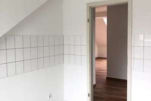 Investition oder Eigenheim: Lichtdurchflutete 4-Zimmer-DG-Wohnung in Bestlage – Westerbergstr. 60b, 44892 Langendreer, Bochum – Vorschaubild 14