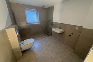 Modern, großzügig  und  im Erdgeschoss: 4-Zimmer-Maisonette-Wohnung im Herzen von Moers – Die vollständige Adresse der Immobilie erhältst du vom Anbieter., 47441 Mitte, Moers – Vorschaubild 8