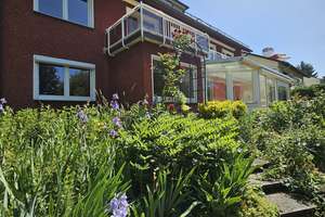 Natur, Ruhe & Freiraum in idyllischer Feldrandlage - Familienanwesen mit Einliegerwohnung