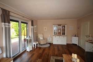 * komplett renoviert * gute Raumaufteilung * 2 Garagen * 5 min zur Nordsee * – Leer (Kreis) – Vorschaubild 12