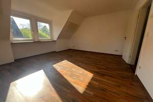 Wunderschöne 2,5-Zimmer-Dachgeschosswohnung in der Nähe der Ruhr – Wuppertaler Straße  2, 45134 Bergerhausen, Essen – Vorschaubild 3