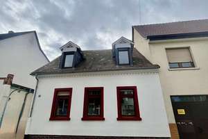 Charmantes Einfamilienhaus mit kleinem Garten – vollständig saniert *Erstbezug* (max. 3 Personen) – Talstraße  35, 68259 Feudenheim, Mannheim – Vorschaubild 1