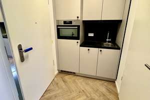 Modernes möbliertes Apartment in Adlershof mit Balkon! – Otto-Franke-Straße 45, 12489 Adlershof, Berlin – Vorschaubild 3
