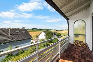 Großzügige Maisonettewohnung mit Fernblick, Balkon und Gartenanteil in Dasing! – Die vollständige Adresse der Immobilie erhältst du vom Anbieter., 86453 Dasing – Vorschaubild 6