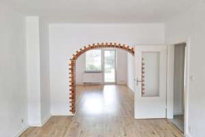 Sanierte 3,5 Zimmer-KDB Wohnung (ca. 70 qm) mit Einbauküche und Balkon / Holsterhausen – Bunsenstr. 77, 45145 Holsterhausen, Essen – Vorschaubild 8