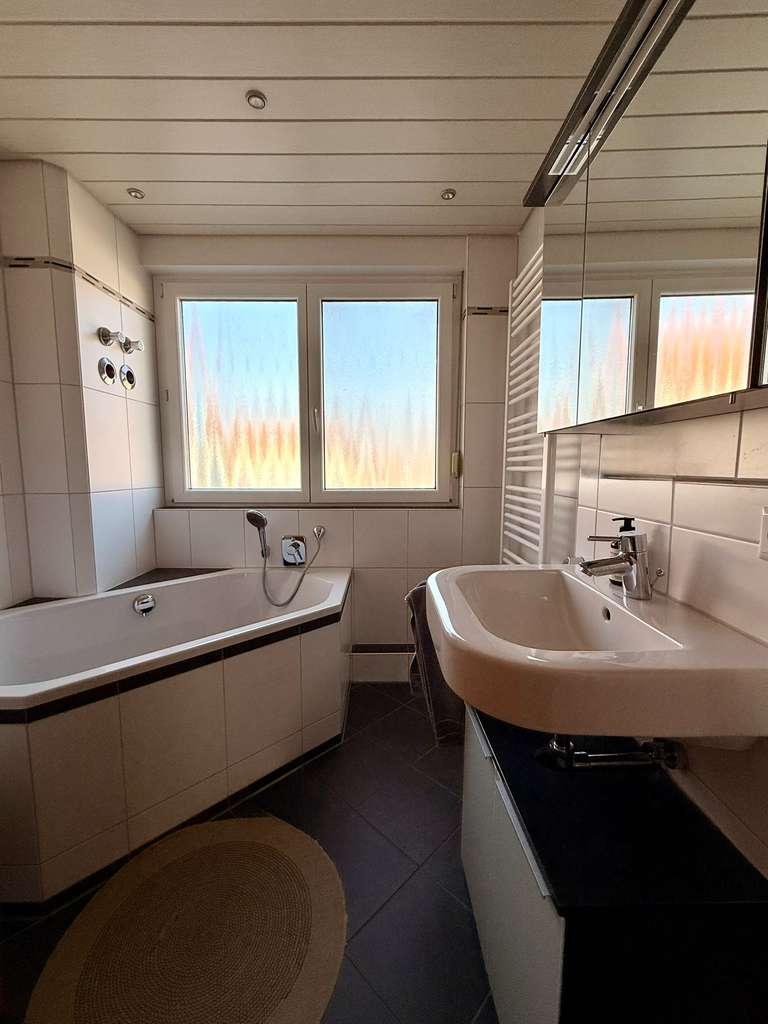 Immobilie in Walddorfhäslach - Ankommen. Durchatmen. Zuhause sein – stilvolle 4,5-Zimmer-Wohnung in Häslach - Bild 3