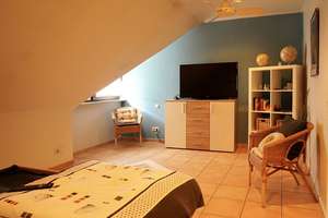 Hausgefühl statt Wohnung | 168 m² Maisonette | Kamin | Terrasse | Doppelgarage | frei 01.10. – Die vollständige Adresse der Immobilie erhältst du vom Anbieter., 90766 Unterfarrnbach, Fürth – Vorschaubild 12