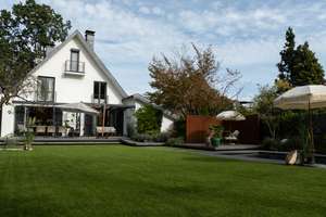 Wohnen wie im Urlaub: Ihr Traumhaus mit Pool, Gartenparadies und privater Wellnessoase – Die vollständige Adresse der Immobilie erhältst du vom Anbieter., 47800 Bockum, Krefeld – Vorschaubild 8