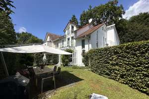 Familienfreundliches Einfamilienhaus in Toplage von S-Degerloch – naturnahes Wohnen am Waldrand