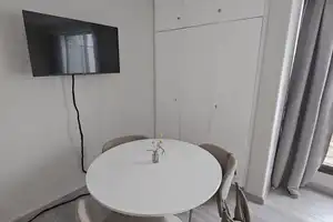 Neu renovierte und möblierte Wohnung mit Dachterrasse – Amalienstraße 49, 80799 München – Vorschaubild 3