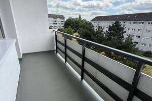 Alleinerziehend mit Kind? Großzügige 2-Zi.-Wohnung mit Balkon in Südlage! DU-Rheinhausen!!