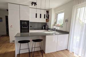 Moderne Wohnung mit Privatgarten & Klimaanlage in Frankfurt-Heddernheim – 60439 Heddernheim, Frankfurt am Main – Vorschaubild 2