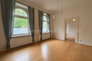 Charmante 3-Zimmer Altbauwohnung im EG von Krefeld nahe Helios-Klinik