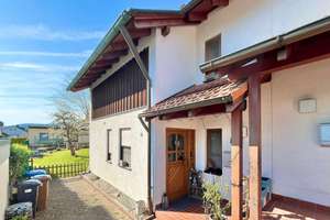 Platzwunder Doppelhaushälfte! Ihr neues Zuhause in Tauberbischofsheim – Die vollständige Adresse der Immobilie erhältst du vom Anbieter., 97941 Tauberbischofsheim – Vorschaubild 2