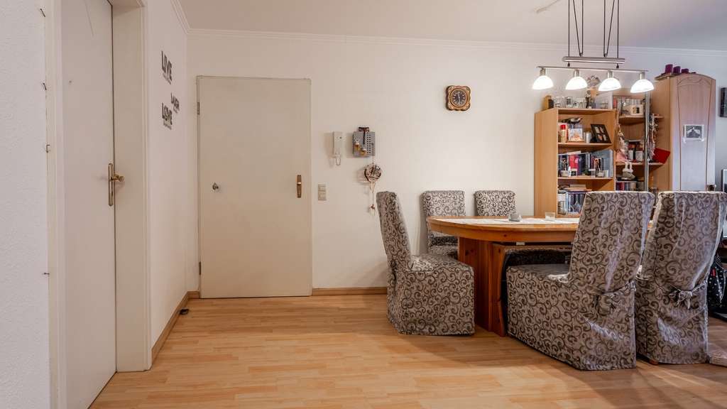 Immobilie in Rielasingen-Worblingen - Gepflegte 3,5-Zimmer-Wohnung mit Balkon und TG-Stellplatz - Bild 4