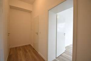 ERSTBEZUG nach Sanierung! Zentrale 2-Zi-Whg zu vermieten – Worringer Straße 77, 40211 Stadtmitte, Düsseldorf – Vorschaubild 2