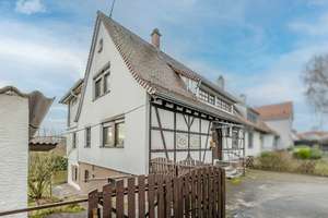 Fachwerkhaus mit großem Grundstück in Stuttgart-Büsnau – ruhig & viel Potenzial – Die vollständige Adresse der Immobilie erhältst du vom Anbieter., 70569 Büsnau, Stuttgart – Vorschaubild 3