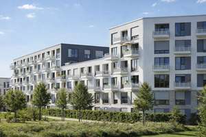 Wohnen im Grünen: Lichtdurchflutete 4-Zi. Wohnung in Parklage & gehobener Ausstattung