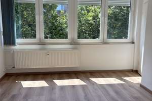 Helle & moderne Single-Wohnung in zentraler Lage, Fenster und Böden NEU – Moltkestr. 7, 52351 Innenstadt, Düren – Vorschaubild 6