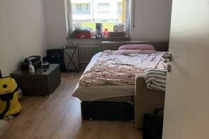     Helle 3-Zimmer-Wohnung mit Einbauküche und Stellplatz - ab 01.08  – Die vollständige Adresse der Immobilie erhältst du vom Anbieter., 80807 Milbertshofen, München – Vorschaubild 5