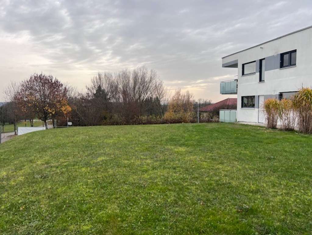 Immobilie in Alfdorf - Modernes Zweifamilienhaus mit traumhaftem Ausblick – großzügig, ruhig und naturnah wohnen - Bild 4