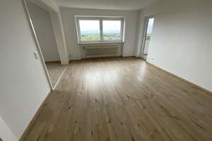 Renovierte 3-ZKB-Balkonwohnung im Hochhaus im Europaviertel zu vermieten! – Europaring 4, 26389 Neuende, Wilhelmshaven – Vorschaubild 4