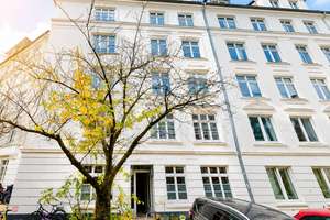 Altbaujuwel in Ottensen – Grüner Innenhof, 2 Balkone und 5-Zimmer-Potenzial – Daimlertwiete 2, 22763 Ottensen, Hamburg – Vorschaubild 3