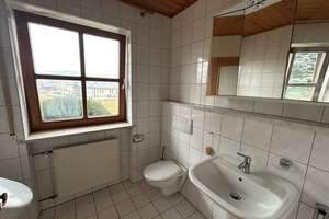 Viel Platz für die Familie – Wohnhaus mit Garten in Ortenburg – Die vollständige Adresse der Immobilie erhältst du vom Anbieter., 94496 Ortenburg – Vorschaubild 11